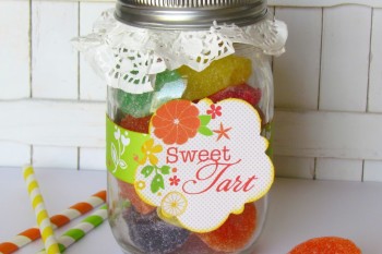 Mason Jar filled up with Candy