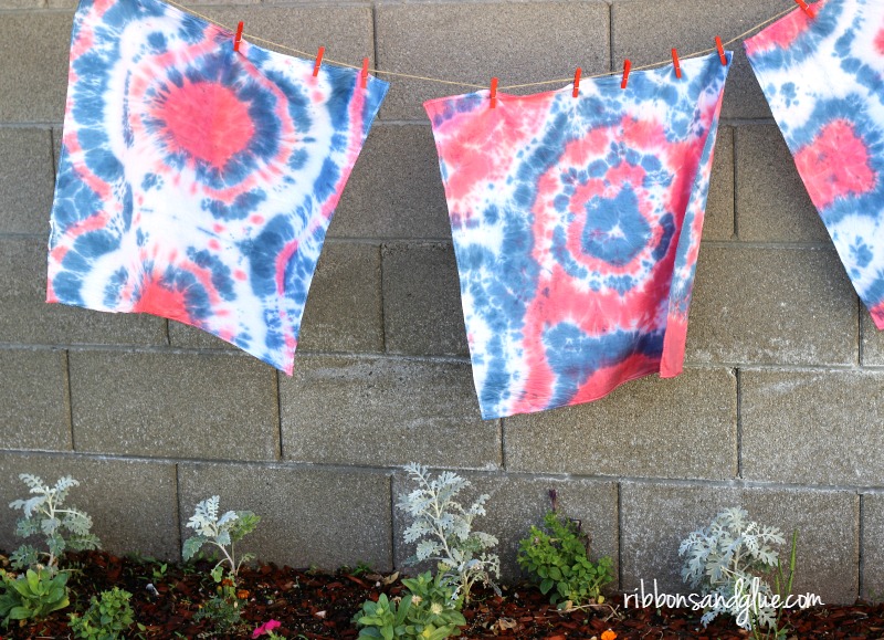 It's easy to create these Tie Dyed Bandannas to show off your patriotic spirit. 